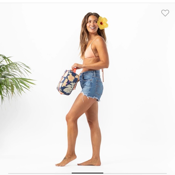 ALOHA COLLECTION Dopp Kit - Picture 3 of 8